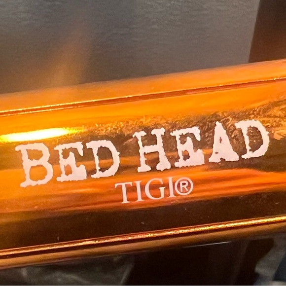 bed head by Tigi Curlipops tourmaline, and ceramic curling wand - Picture 1 of 3